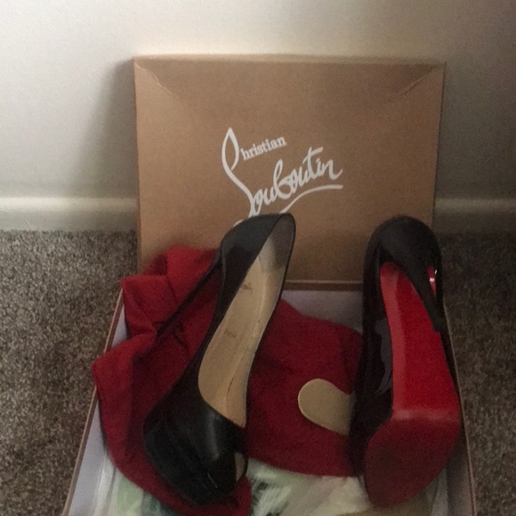 Christian Louboutin shoes - Picture 3 of 4